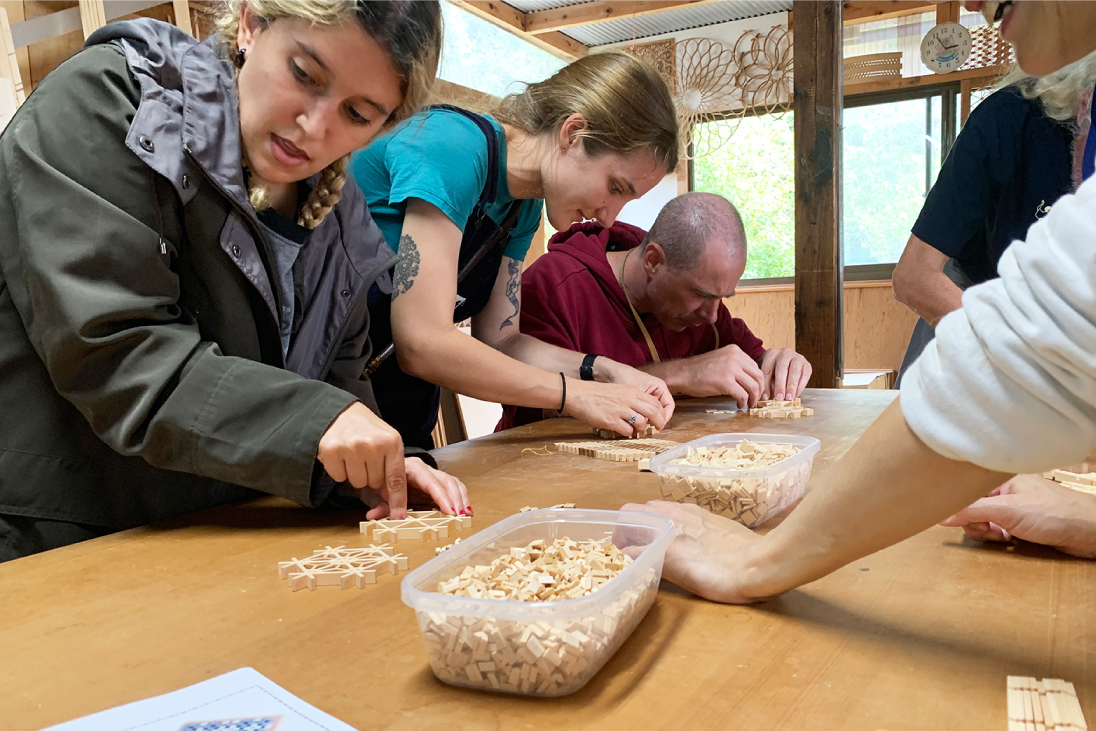 Learn about the current state of traditional craft techniques being passed on at Kohori Woodworks (hands-on Kumiko making experience)