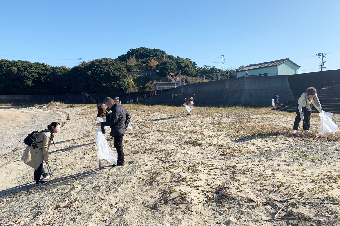 Beach cleaning experience at Ura no Hama facing Matoya Bay