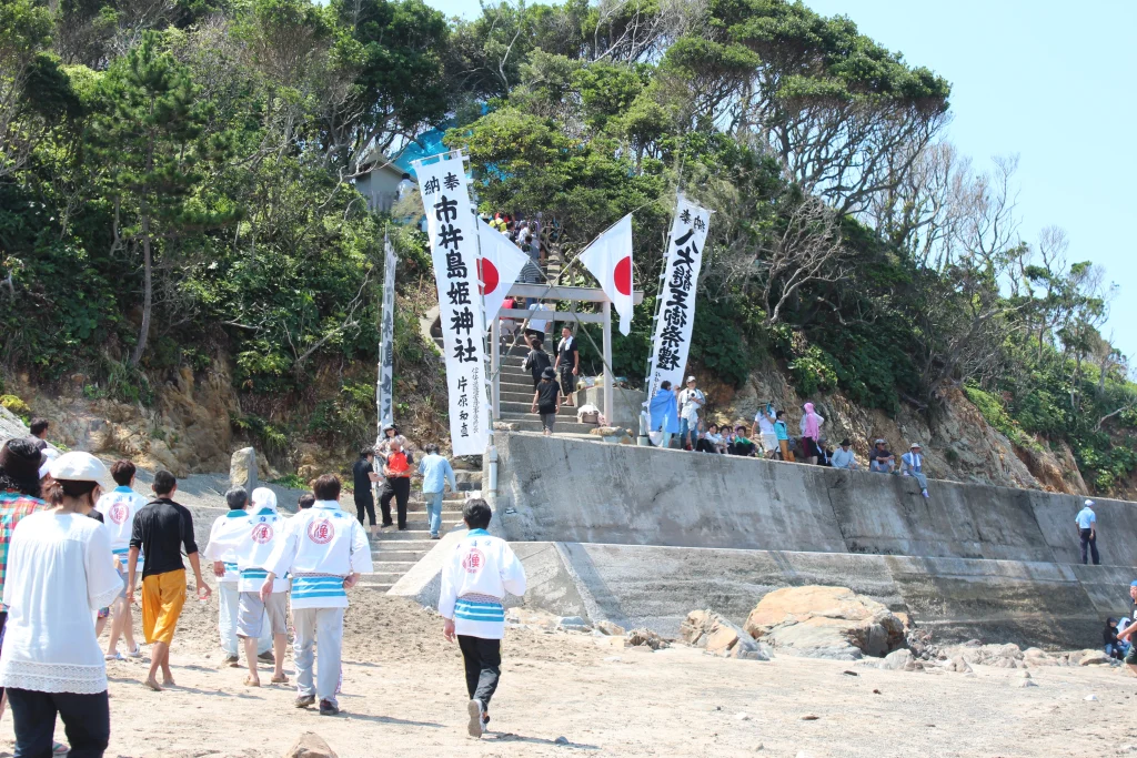 大島の祠
潮かけ祭り