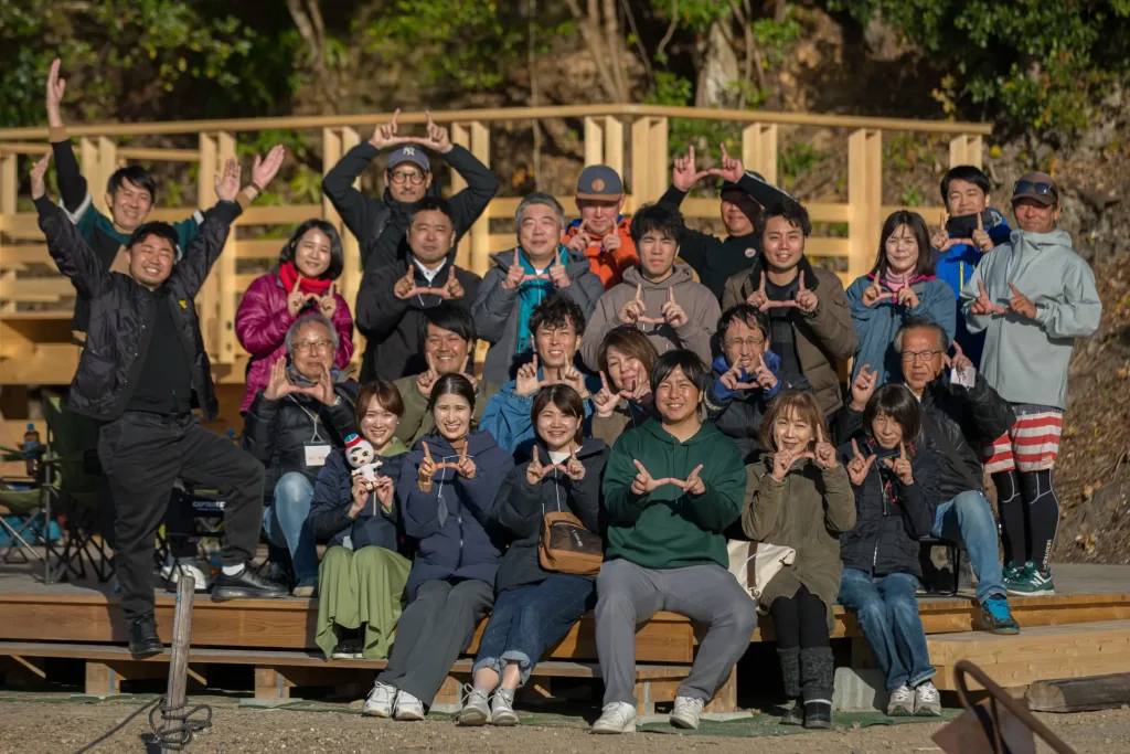 船でしかいけない秘密基地で開催！三重県志摩市で地方創生イベントを実施