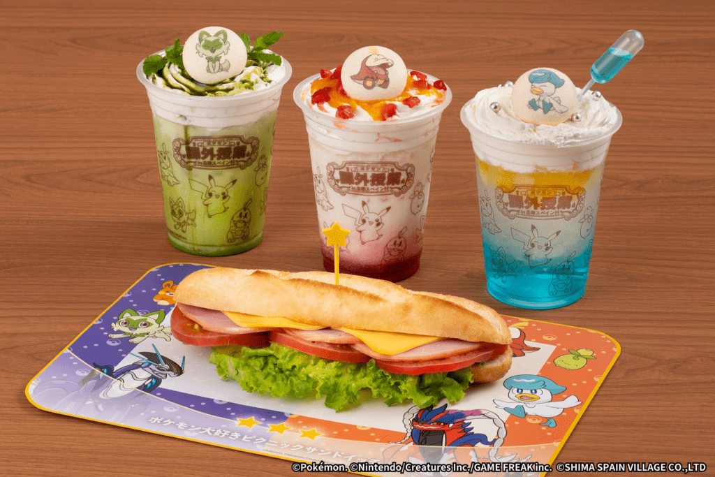 〇カフェ「ミ カサ」

「ニャオハの“このは”抹茶ミルク」1,000円

「ホゲータの“ひのこ”いちごラッシー」1,000円

「クワッスの“みずでっぽう”ラムネソーダ」1,000円