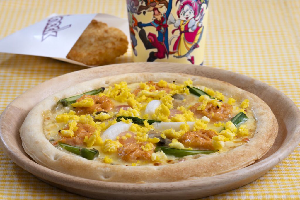 “明太鞑靼含羞草风格披萨”套餐1,800日元，单品1,200日元（披萨店“Pizza La Roja”）